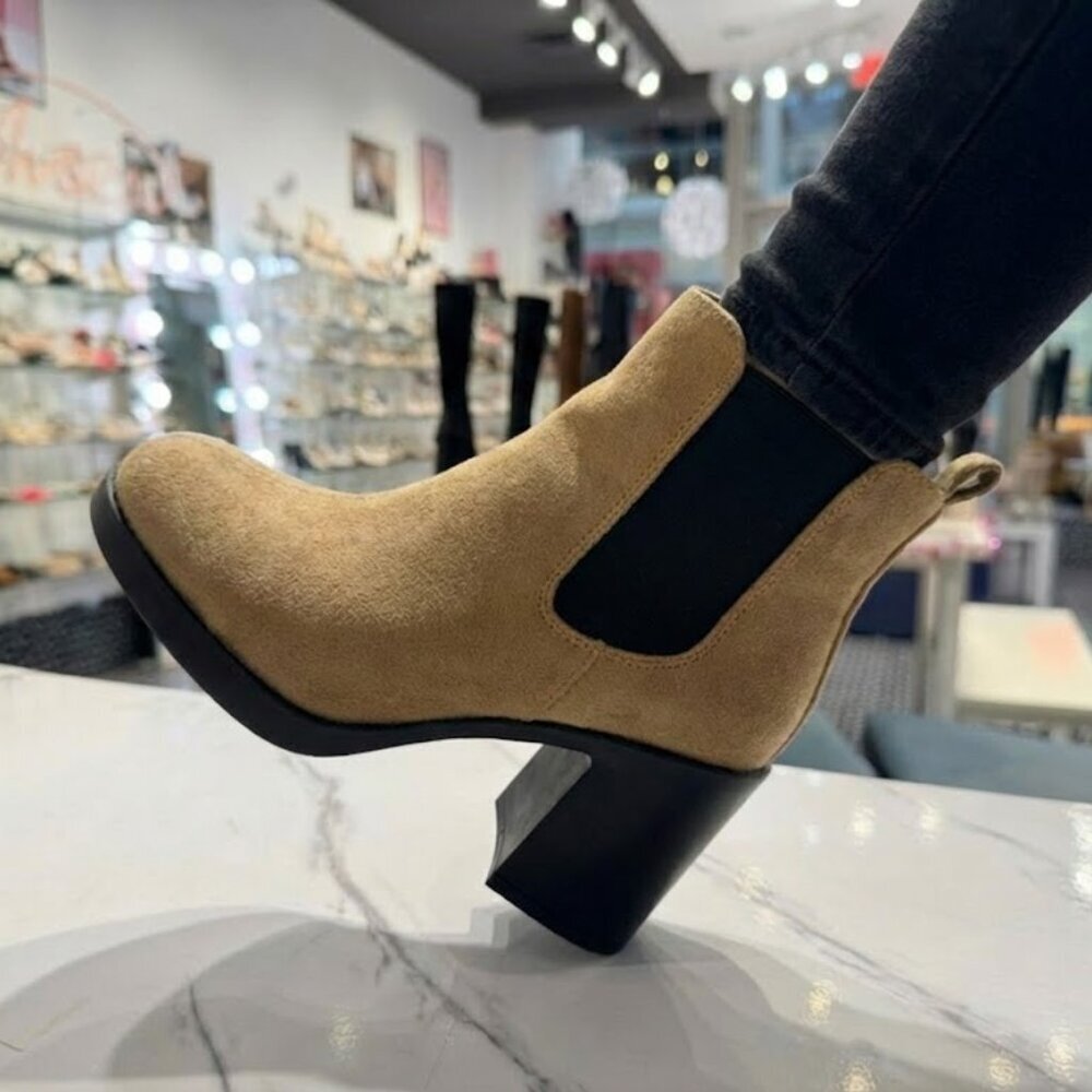 NWT SODA Tan Suede Chunky Heel Ankle Boots 3.5" Heel - Picture 6 of 8